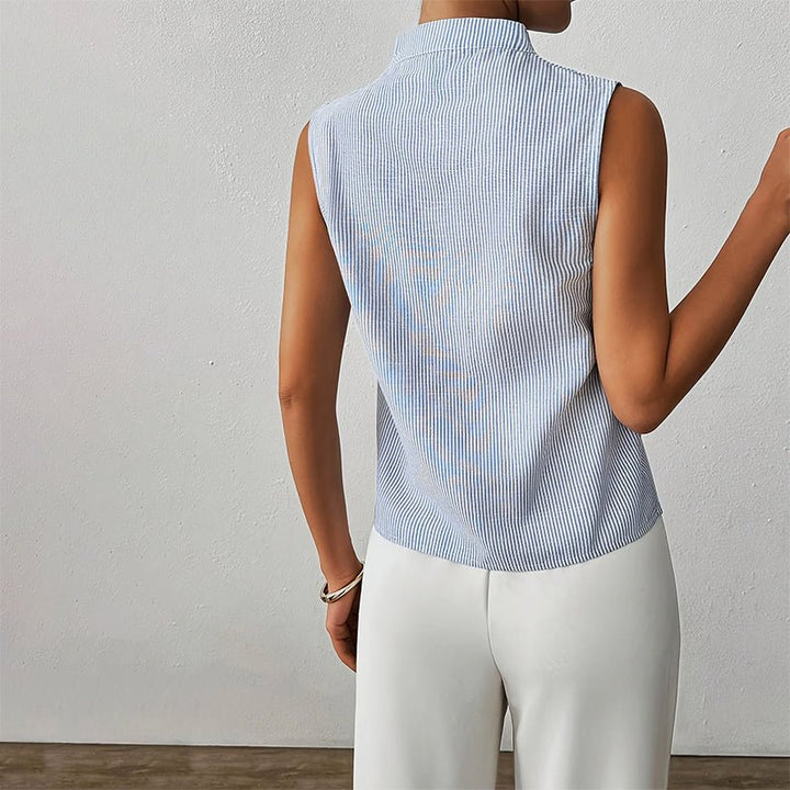 Gestreifte Damen Business-Bluse mit Stehkragen, tailliert geschnitten; ideal für elegante Bürokleidung.