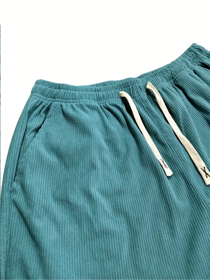 Damenmode: Elegante Cordhose mit weitem Bein und hohem Bund, stilvoll für Büro oder Freizeit.