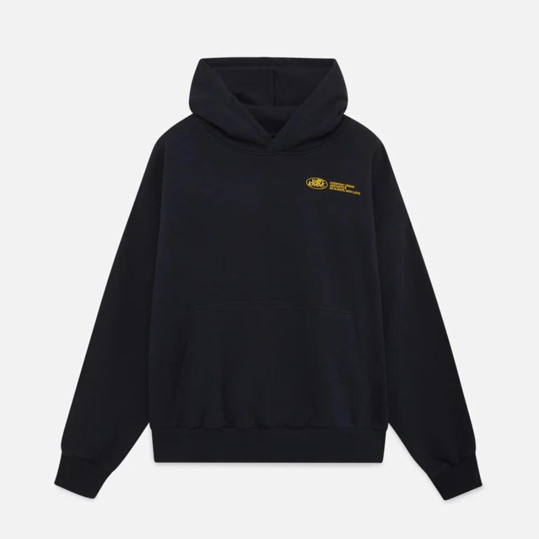 Alltagstauglicher Damen Hoodie, super bequem und locker, ideal als lässiger Herbst-Look.