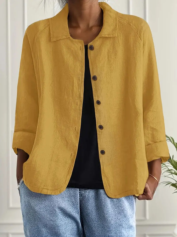 Klassische Damen-Strickjacke in Ecru, leicht & komfortabel, ein zeitloses Basic.
