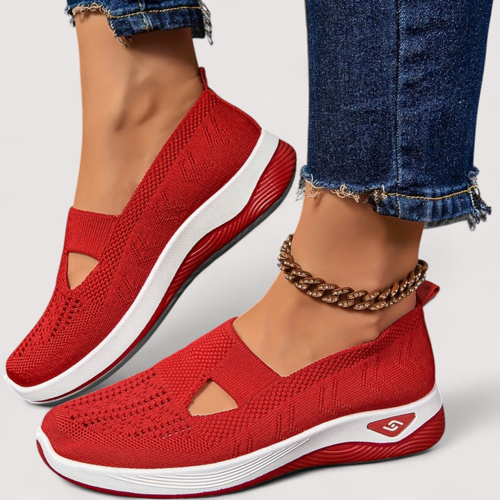 Atmungsaktives Obermaterial der Damen Sneaker, bietet Halt und Flexibilität für höchsten Tragekomfort im Alltag.