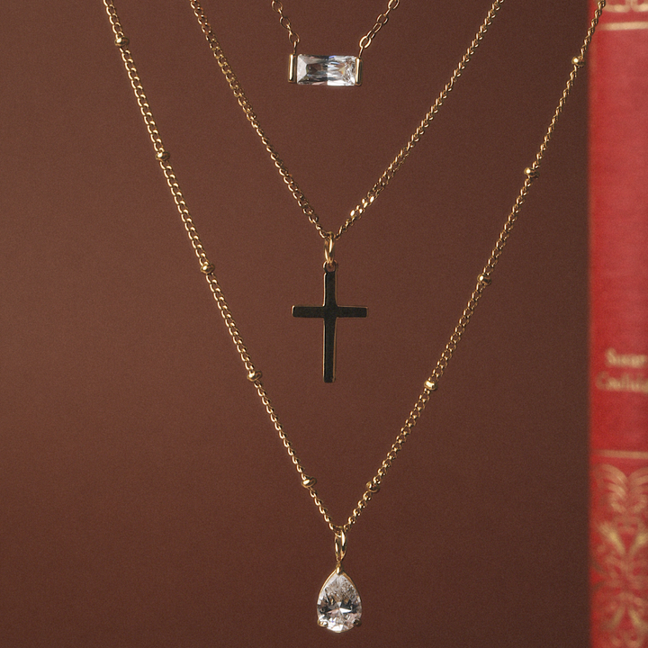 Perfekte Goldkette Kreuz für Damen, wasserfest, hypoallergen, langlebiger Edelstahlschmuck.