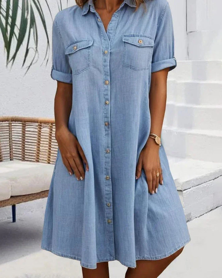 Damen Kurzarmkleid mit Knopfleiste und A-Linie, bequemes Sommerkleid für Freizeit und Alltag. Müheloser Stil.