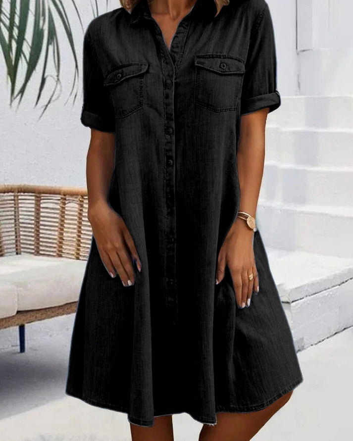 Elegantes blaues Damen Kurzarmkleid mit Knopfleiste, ideal als Freizeitkleid oder stilvolles Sommerkleid.