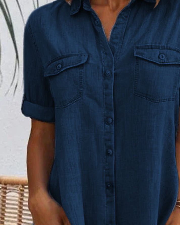 Damen Marineblaues Knopfleistenkleid, kurzärmelig, A-Linie. Chic und bequem für Sommer und Freizeit.