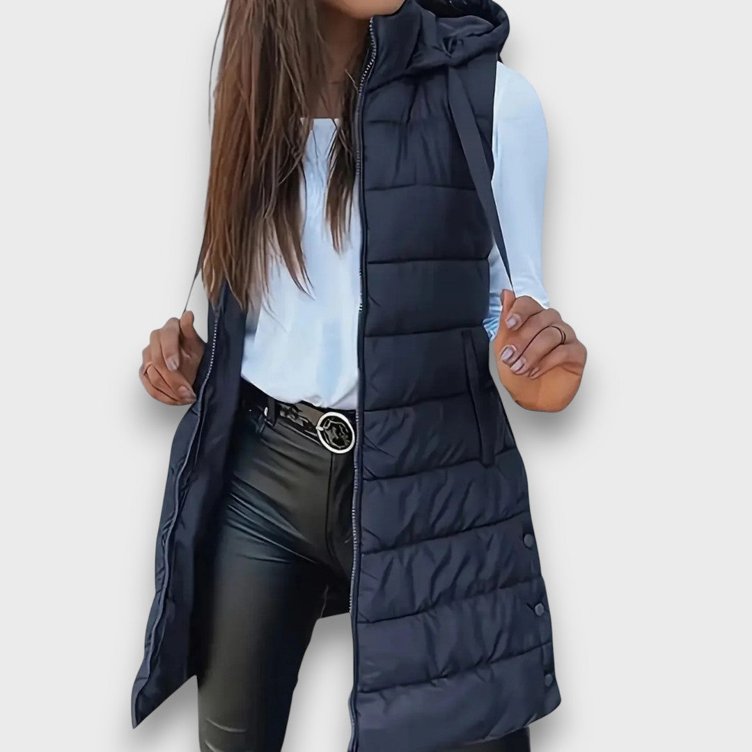 Outdoor Damen Steppjacke mit Kapuze, ideal für Herbstmode. Leicht, bequem & winddicht. Perfekte Frauen-Übergangsjacke.
