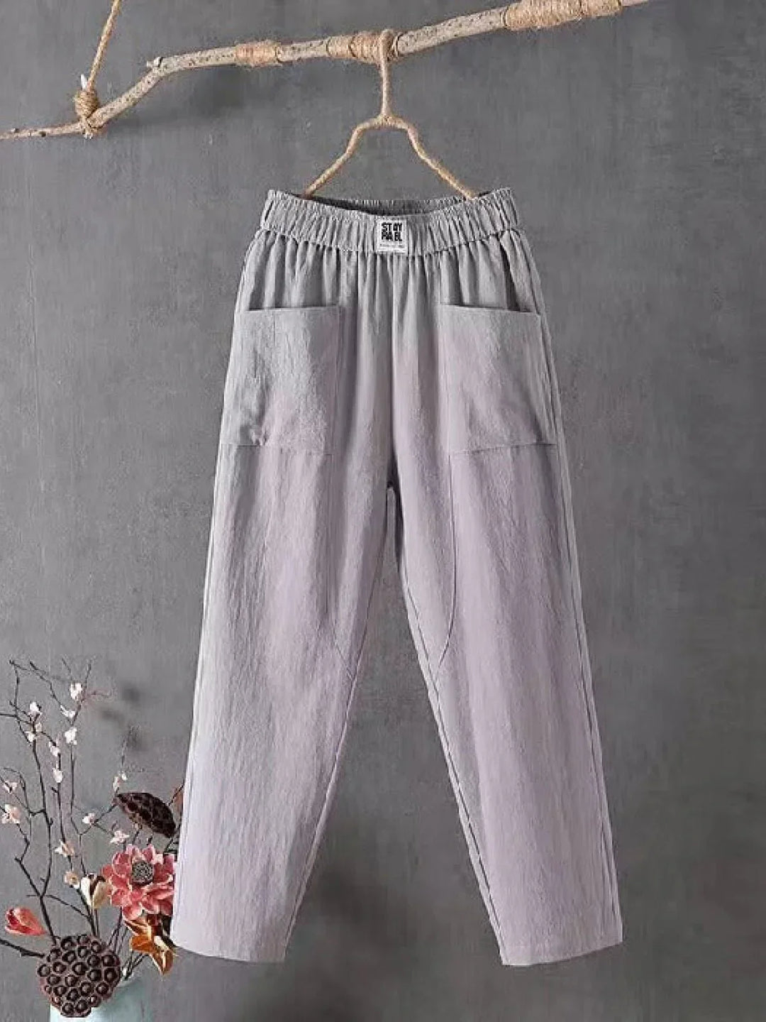 Vielseitige Damensommerhose: leicht, weites Bein, elastischer Bund & Taschen. Perfekt für Freizeit & Alltag.