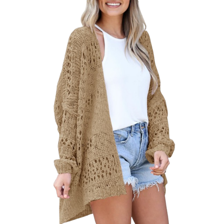 Grob gestrickte Damen Boho Strickjacke, lockerer Cardigan. Ideal als Übergangsjacke für stilvolle Herbstlooks. Leicht & bequem.