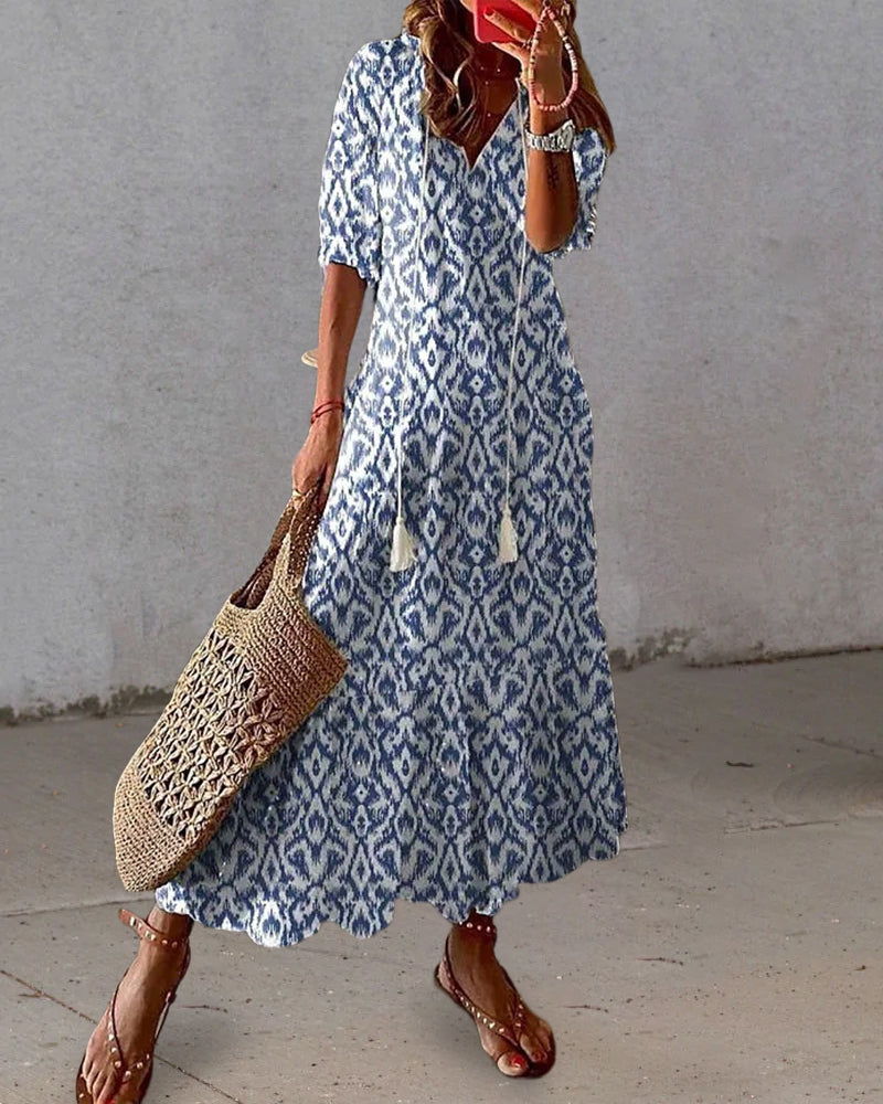 Boho Maxikleid für Damen, elegantes Sommerkleid mit V-Ausschnitt und kurzen Ärmeln. Perfekt für Festlichkeiten.
