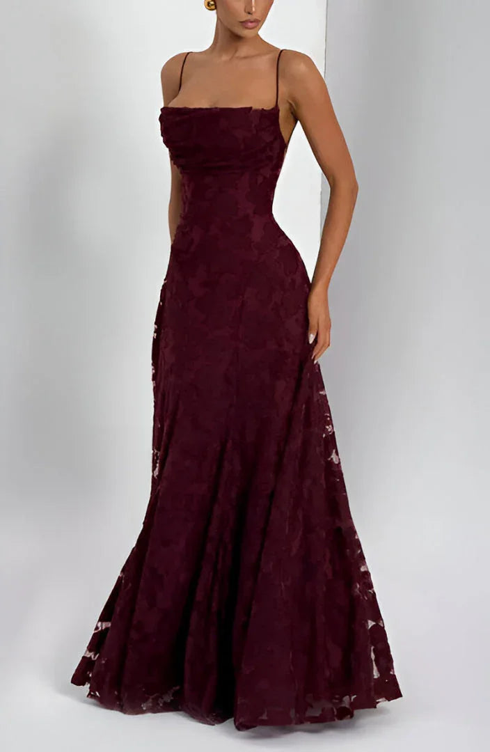 Damen Partykleid im A-Linie Schnitt, mit elegantem Blütenmuster und feinen Spaghettiträgern.