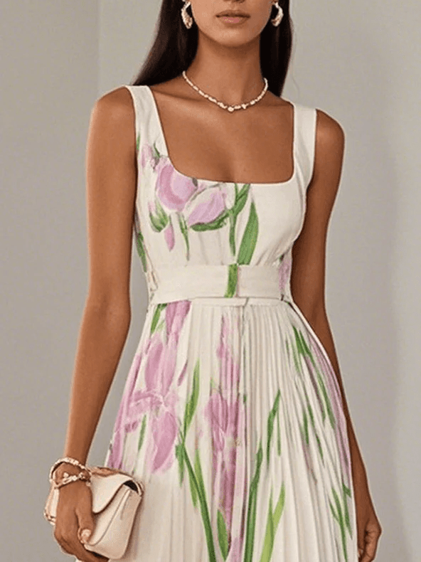 Langes Damen Plissee-Maxikleid mit lebhaftem Tulpenmuster, fließendem Stoff, perfekt als elegantes Sommerkleid.
