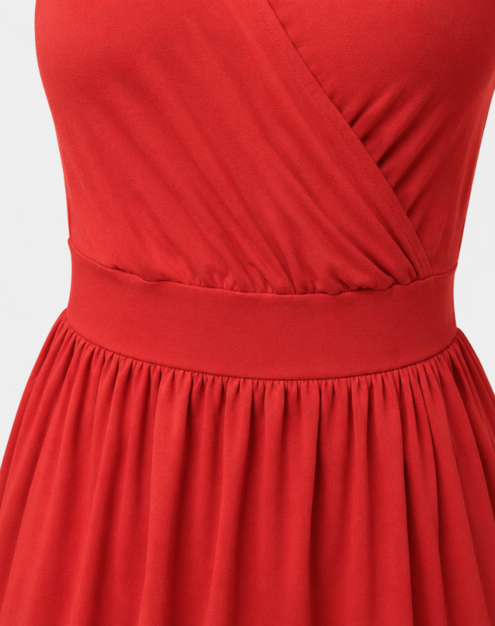 Vielseitiges Damen Maxikleid, asymmetrisch, mit Schlitz. Elegant als Abend- oder Cocktailkleid tragbar.