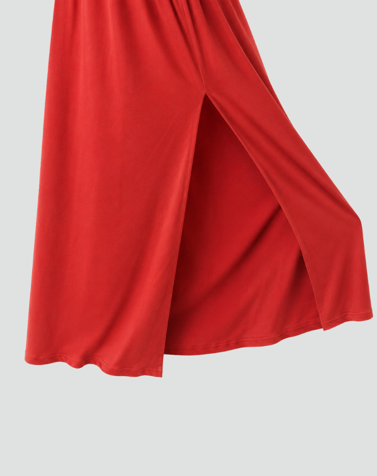 Fließendes Damen Maxikleid, asymmetrische Schulter, hoher Beinschlitz. Für einen eleganten Auftritt.