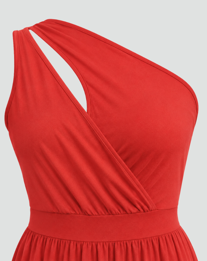 Sophistisches Maxikleid für Frauen, Ein-Schulter-Design und seitlicher Schlitz. Formelle Anlässe.