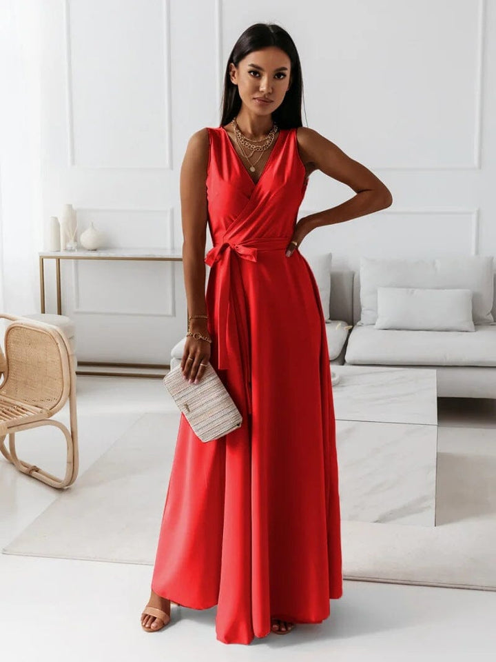 Fließendes, komfortables Damen Maxikleid mit V-Ausschnitt, ideal als vielseitiges Urlaubskleid.