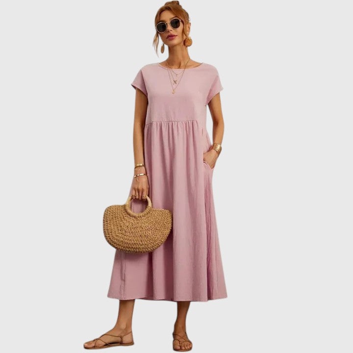 Bewegliches Damen Freizeitkleid, Midilänge, mit Kurzarm, Rundhals & Taschen. Perfekt für aktive Sommertage.