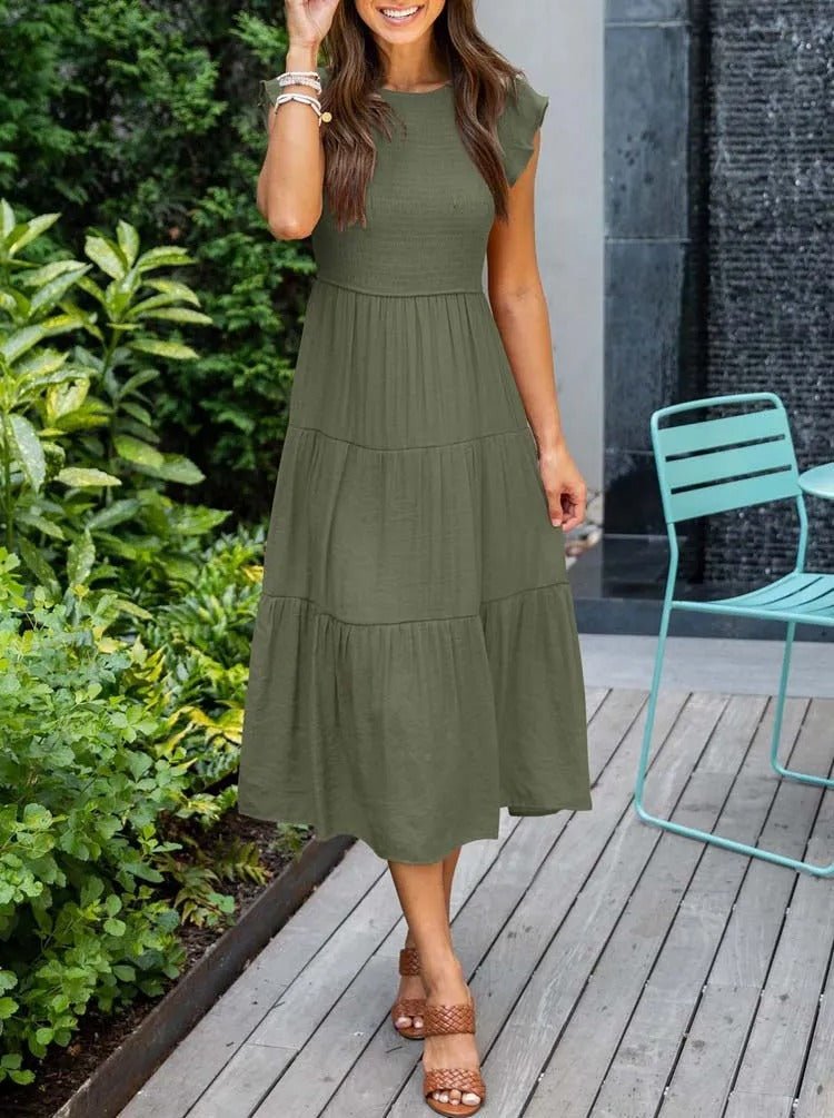 Feminines Damen Midikleid mit eleganten Rüschenärmeln, gestuft und vielseitig kombinierbar.