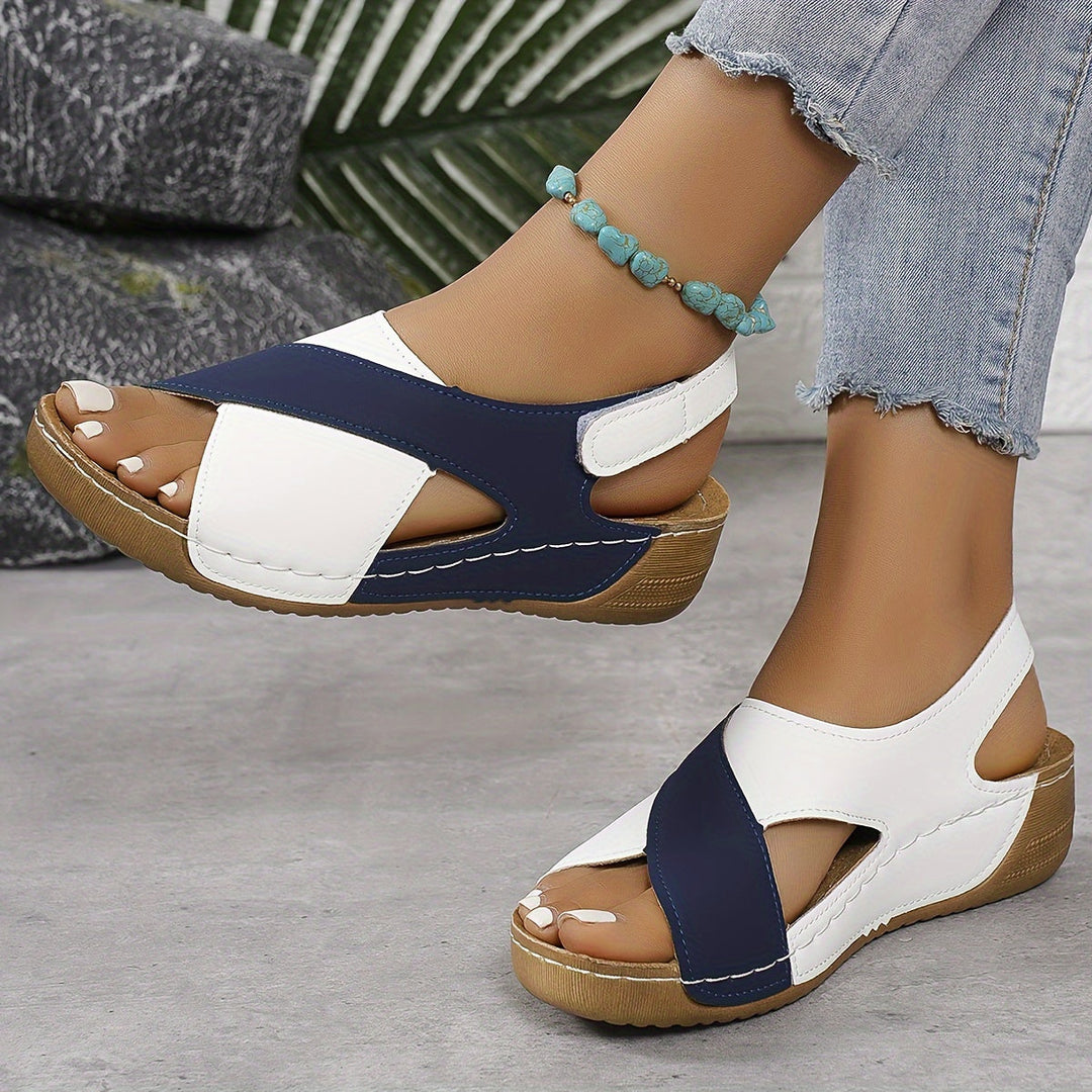 Damen orthopädische Sandalen in Blau für maximalen Komfort und Fußgesundheit im Sommer. Bequeme unterstützende Schuhe.