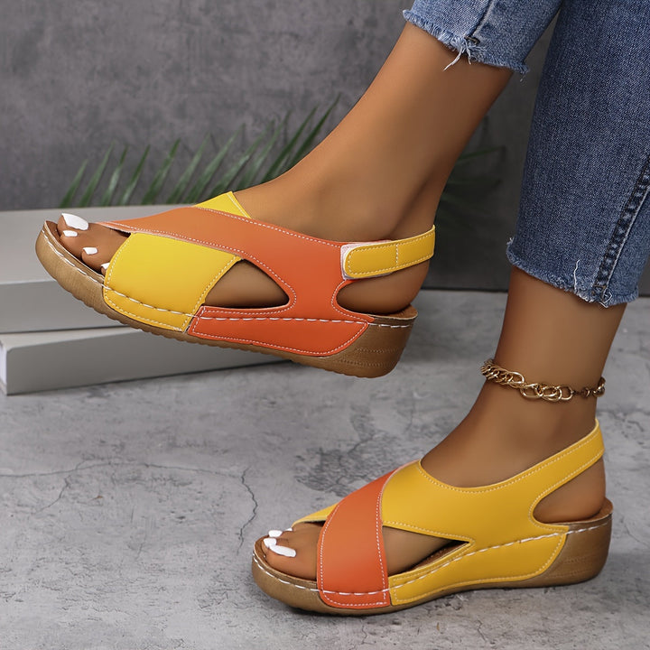 Elegante Damen Sandalen in Grün mit orthopädischer Unterstützung. Komfort Schuhe für stilvollen Alltag im Sommer.