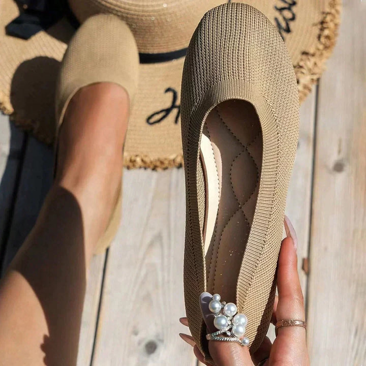 Bequeme Freizeitschuhe für Damen: Orthopädische Slipper für Stil & Wohlbefinden.