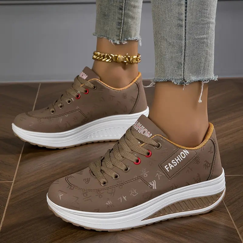 Moderner Damen Orthopädischer Turnschuh, ideal als Alltagsschuh. Bietet Fußstütze & Komfort bei jedem Schritt.