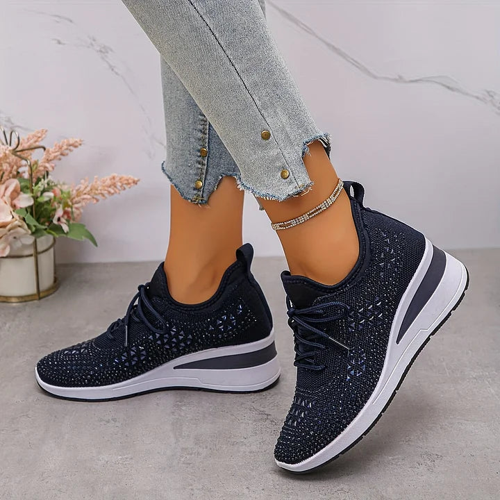 Moderne Damen-Freizeitschuhe, orthopädisch, rutschfest, kombinieren Stil & Funktionalität.