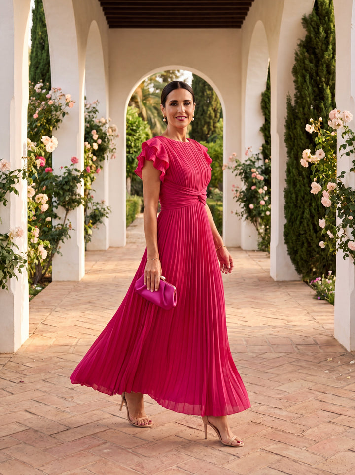 Schmeichelndes Damen Plissee Maxikleid mit fließendem Rock. Ideal als elegantes Festkleid oder Cocktailkleid.