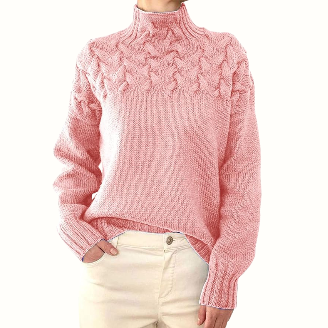 Nahaufnahme des eleganten Rollkragens eines Damen Strickpullovers. Komfortabler Herbst-Pullover.