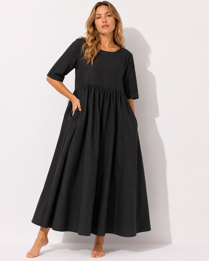 Modisches Damen-Rundhalskleid mit praktischen Taschen; locker sitzendes Kurzarmkleid.