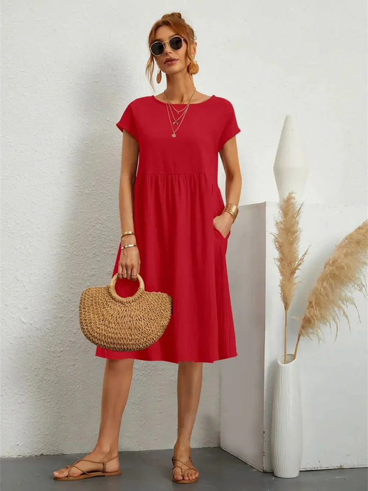 Elegantes Damen Smock Midi Kleid. Komfortabler Regular Fit, vielseitig für modische Sommer-Looks.
