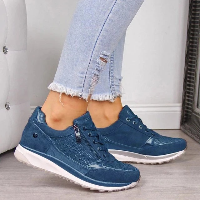 Leichter, atmungsaktiver Damen Sneaker mit praktischem Reißverschluss für hohen Gehkomfort.