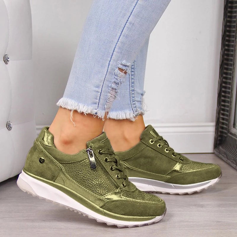 Bequemer Damen Freizeitsneaker mit Reißverschluss, perfekt als Alltagsschuh. Verfügbar in Blau.