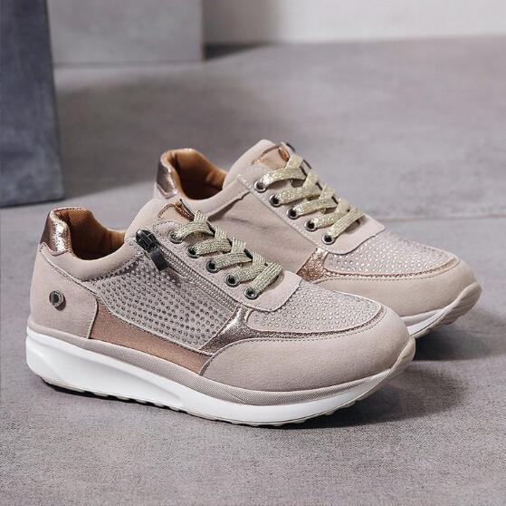 Modischer Damen Sneaker mit Reißverschluss in Beige, leicht anzuziehen & sehr bequem.
