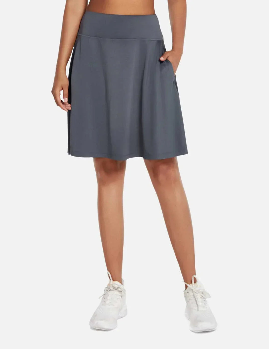 Aktiver Damen Skort mit UV-Schutz UPF50+, hohem Bund, Falten & praktischen Seitentaschen.