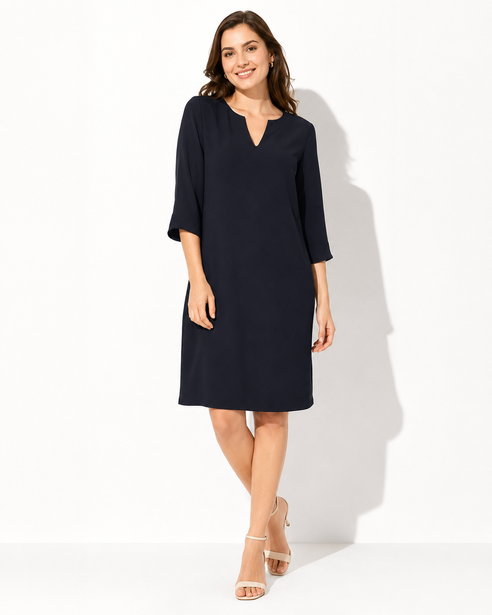Farbenfrohes Damen Sommerkleid, kurzarm, ideal als Freizeitkleid & bequem.