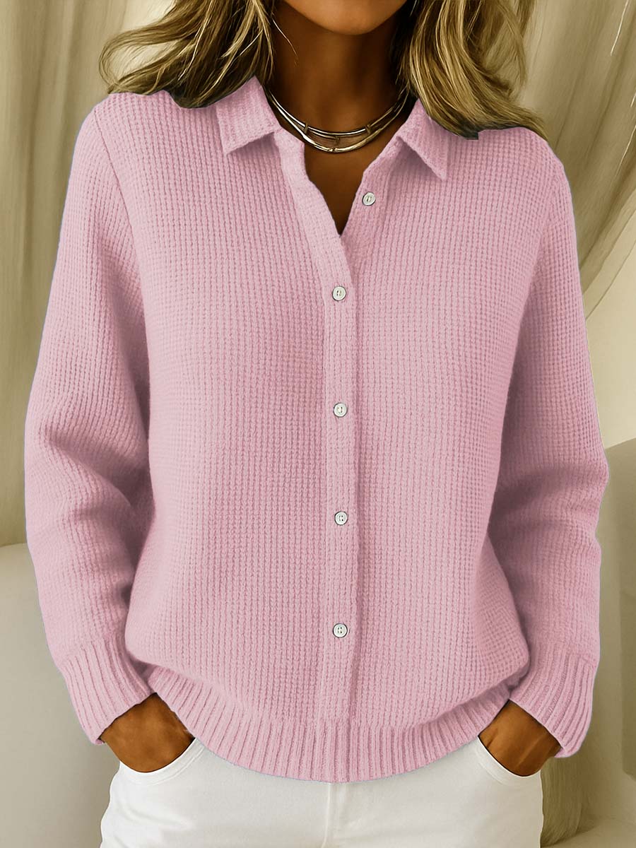 Modische Damen Strickjacke, eleganter Cardigan für Frühling und Herbstgarderobe. Bequeme Mode für stilvolle Alltagslooks.