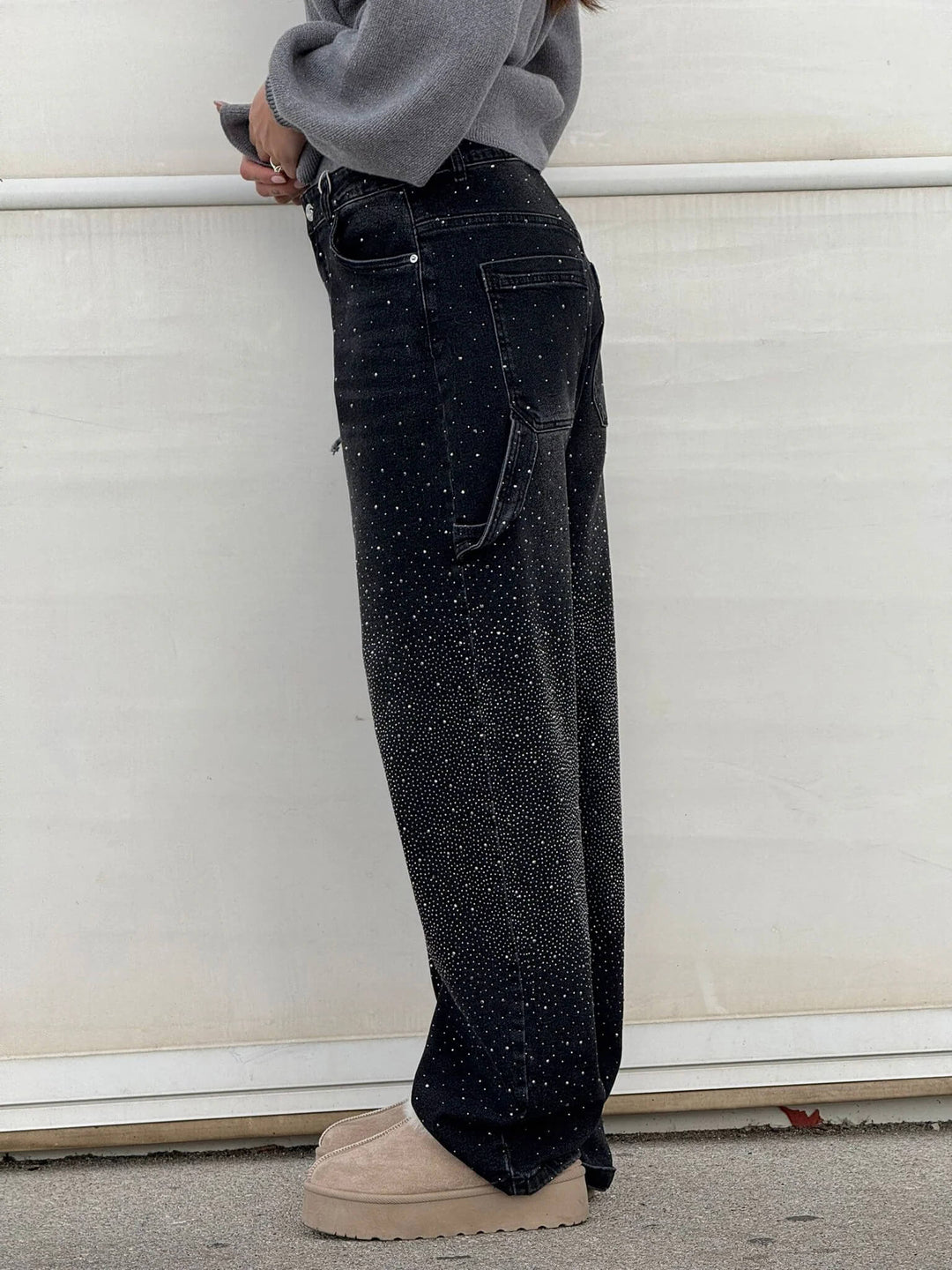 Ganzjährige Damenjeans: Weite Ballon-Form mit exquisiten Strass-Details.