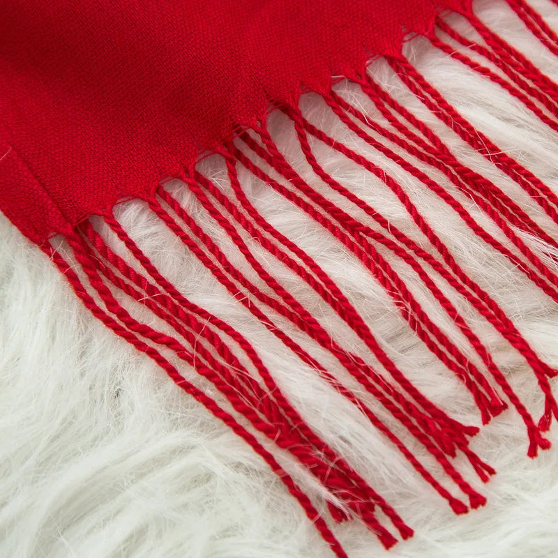 Hochwertiger Damen-Winterschal aus Polyester mit Fransen, warm und elegant für den Winter.