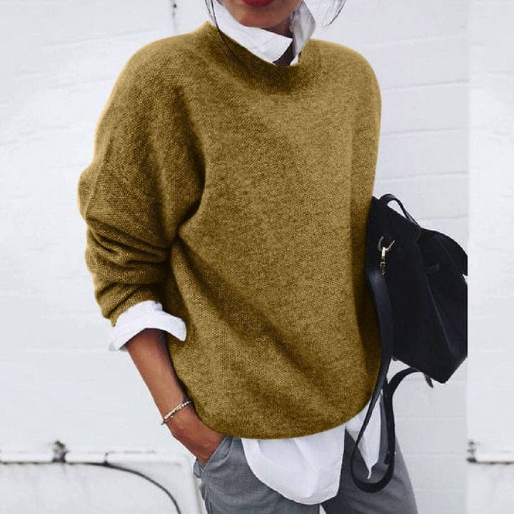 Gemütlicher Oversized Damen Herbstpullover in Beige; kuscheliger Strick für entspannte Tage, perfekt für Damenmode.
