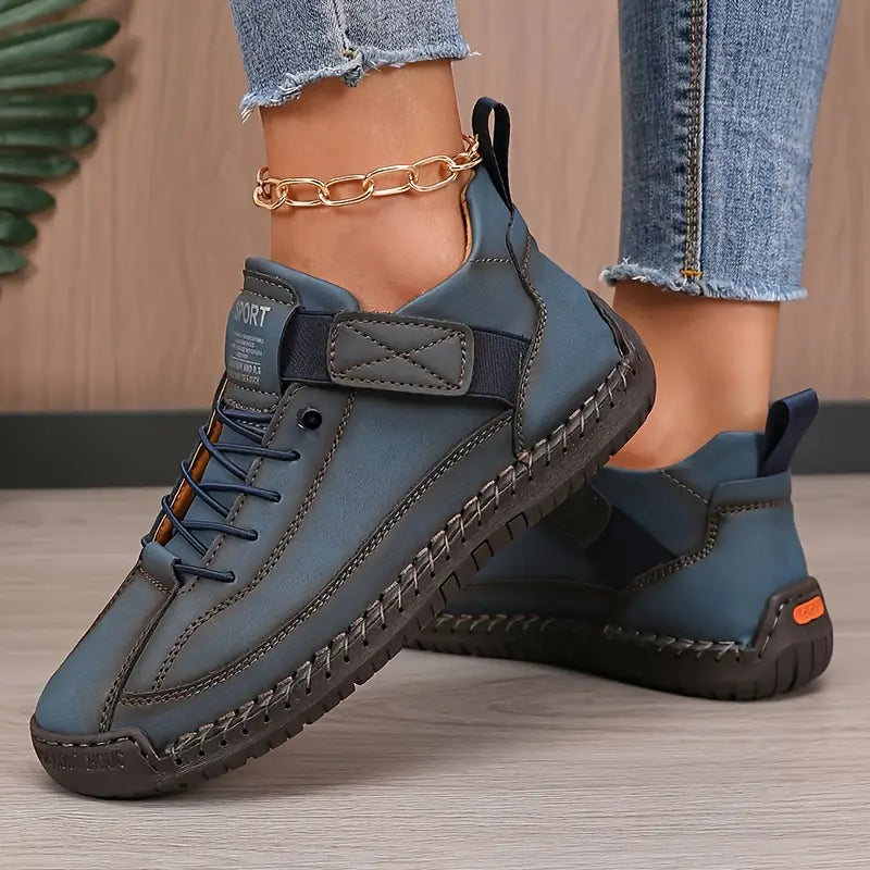 Innenansicht: Orthopädische Damen Sneaker mit extra Polsterung für gesunde Füße & Komfort.
