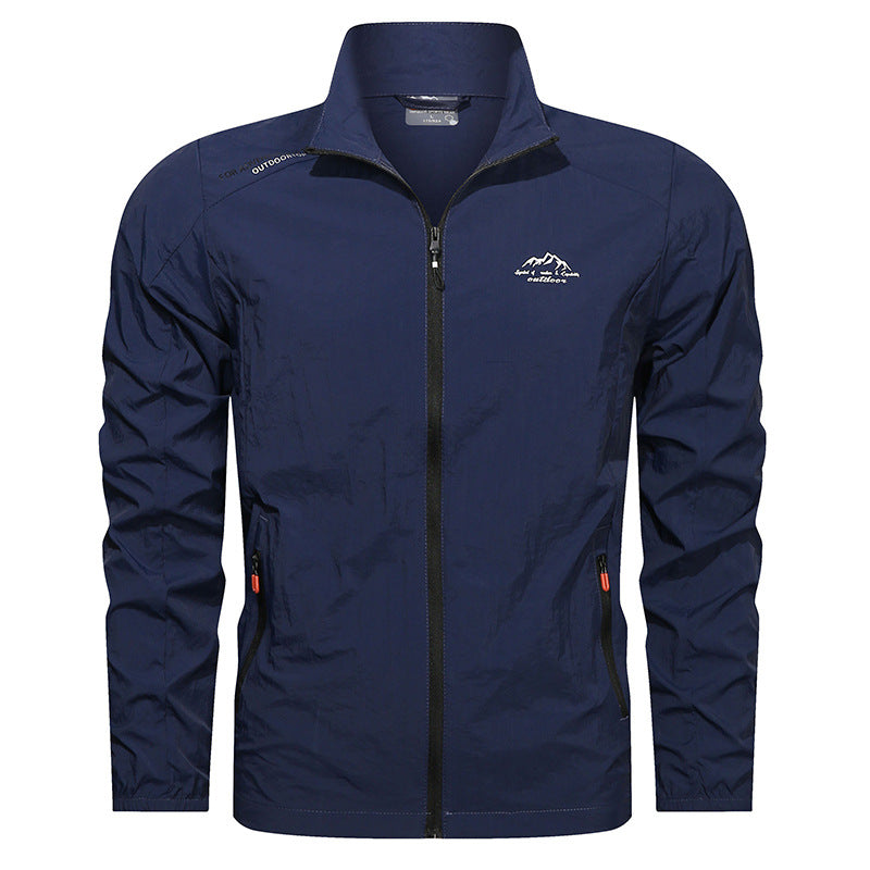 Herren Sportjacke, leicht & schnelltrocknend, mit UV-Schutz und Stehkragen. Ideal für Herbst & Outdoor-Sport.