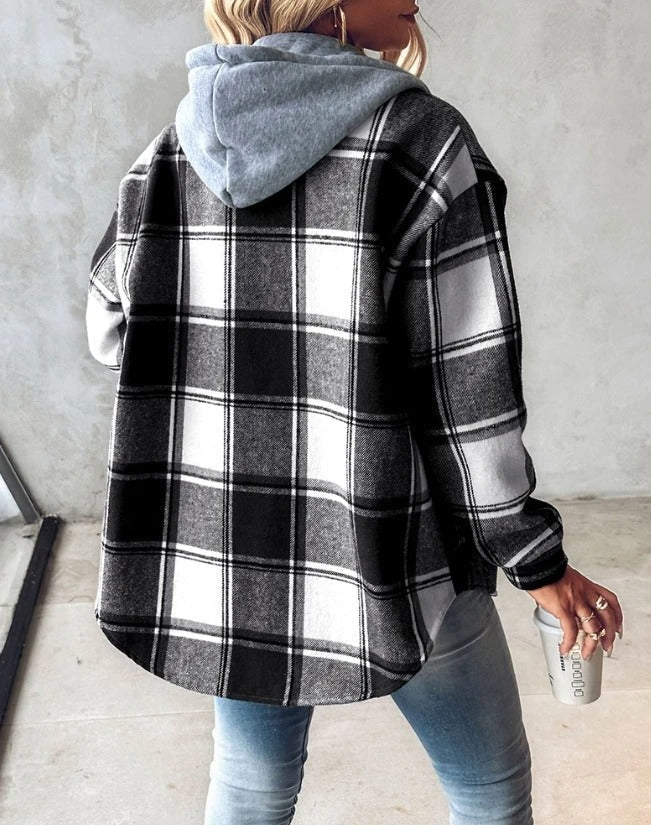 Vielseitiger grauer Damen Hoodie für entspannte Tage, weich und stylisch in moderner lockerer Passform.