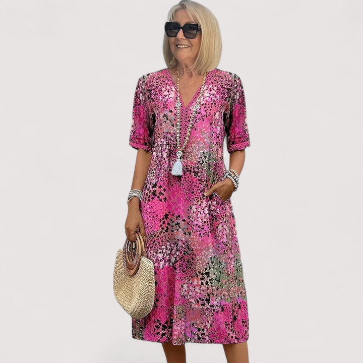 Praktisches Damen Sommerkleid, kurzärmelig, mit Rundhals und Taschen, perfekt für bequeme Sommermode.