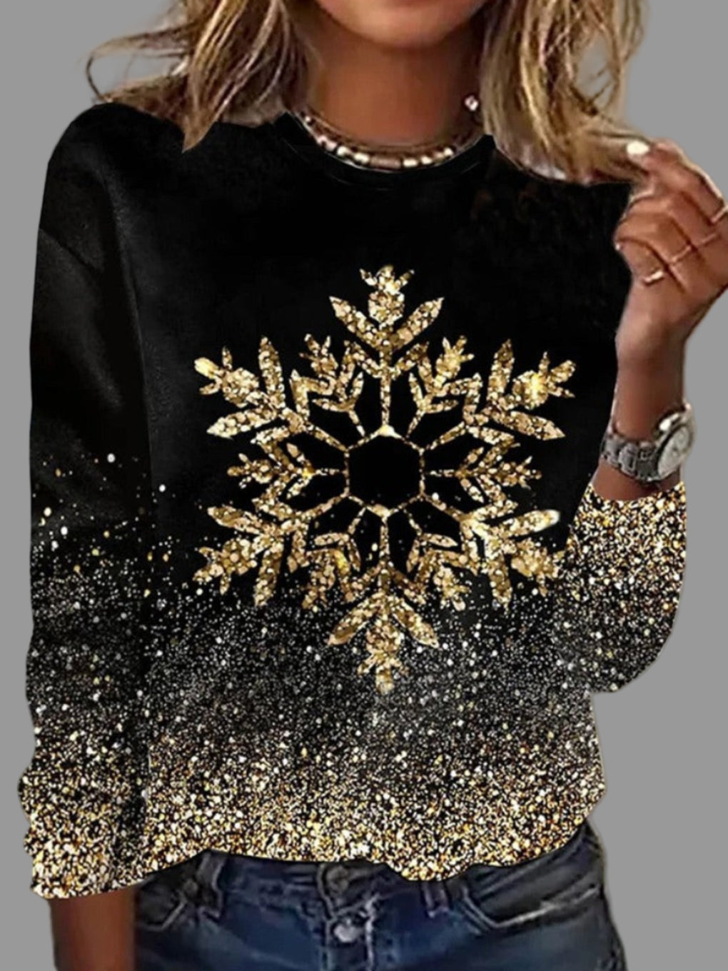 Damen-Weihnachtspullover mit funkelnden Schneeflocken. Glitzernder festlicher Damenpullover für gemütliche Weihnachtsoutfits.