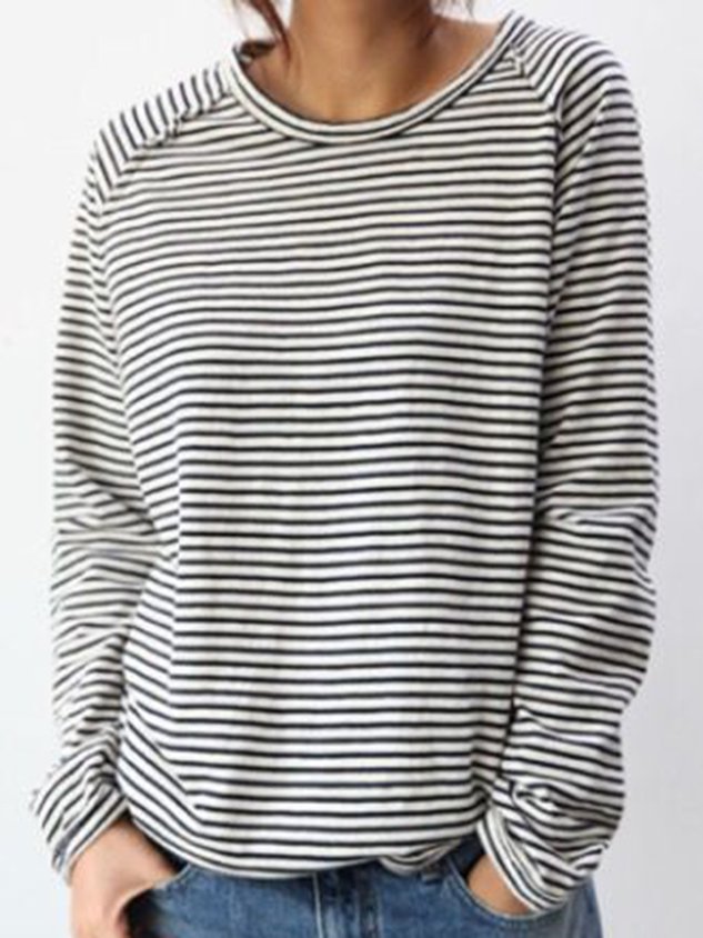 Bequemes Damen Langarmshirt mit Rundhals, gestreiftes Longsleeve für Freizeit und Alltag.