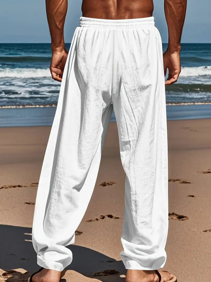 Herren Modehose für den Sommer, beige, stilvoll & atmungsaktiv. Für Casual & Freizeit.