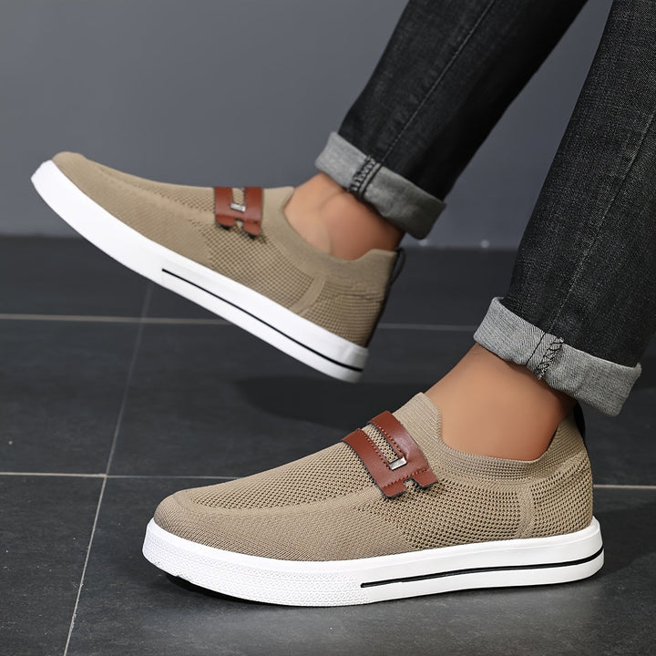 Vielseitiger Herren Slip-On Sneaker, perfekt für Sommer, Sport & entspannte Looks.