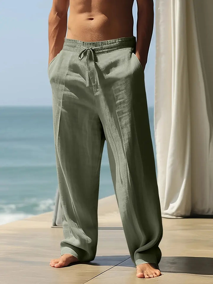 Atmungsaktive Herren Freizeithose für den Sommer, bequem & elegant, hellblau.