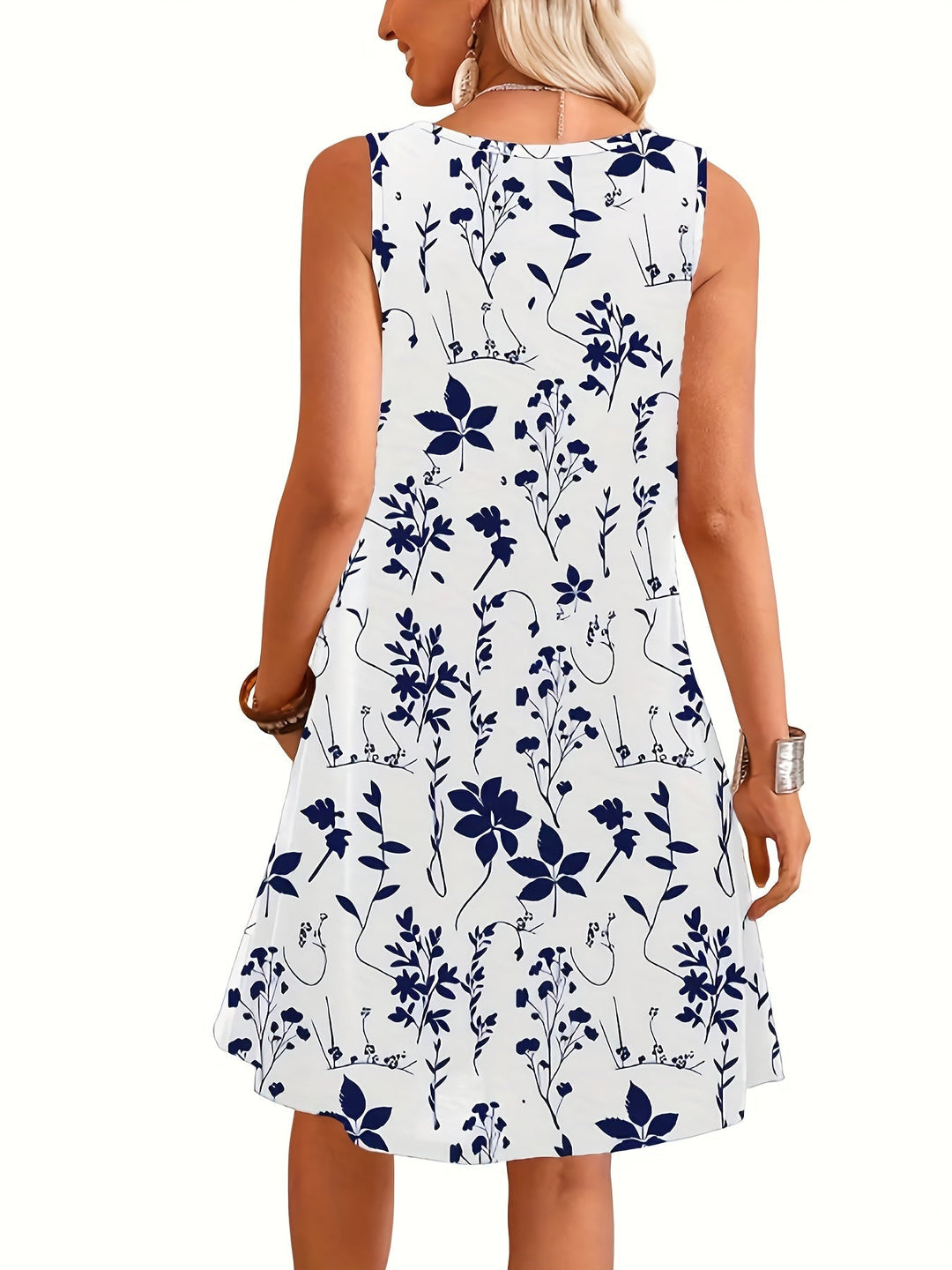 Chic ärmelloses Damen Sommerkleid mit floralem Design, ideal für entspannte Sommertage.