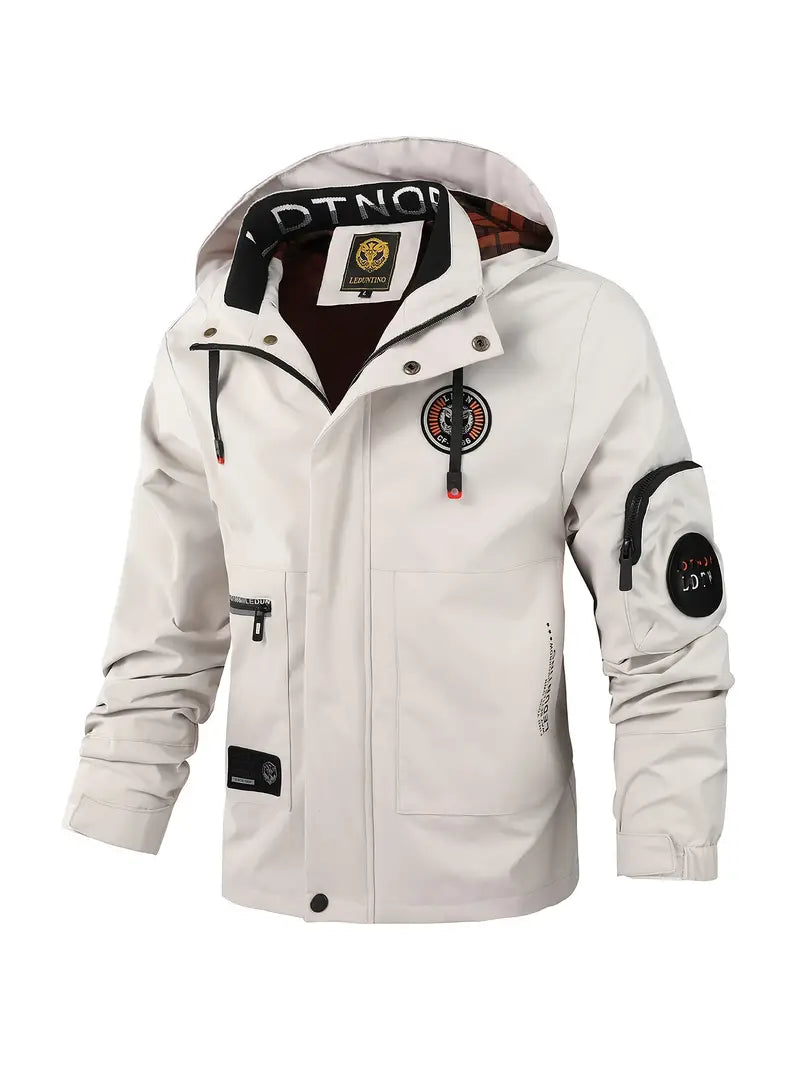 Herren Outdoorjacke Torben, wind- & wasserdicht, mit Kapuze. Ideal für Frühling & Herbst.